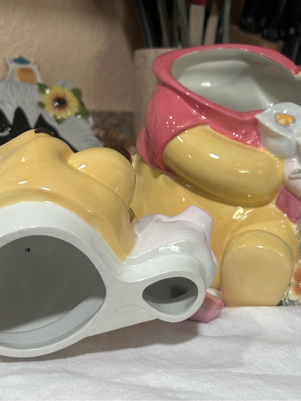 Vintage Winnie the Pooh & Piglet “Friends Forever” cookie jar - Picture 7 of 8